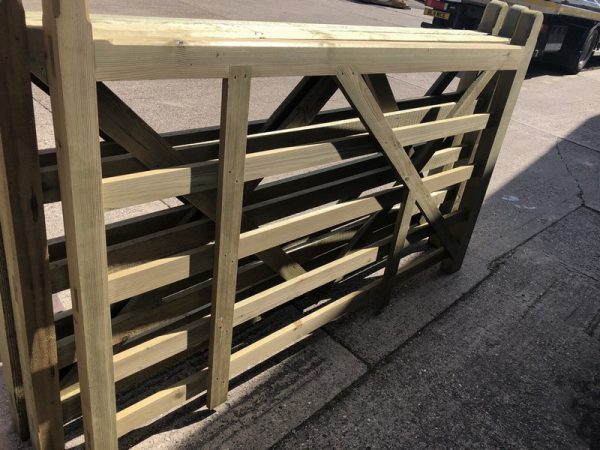 42 Field gate 1350x4200mm