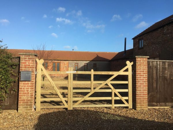 J Entrance Gate 1800x3000mm (ironwork excluded)