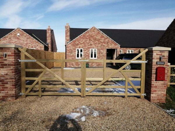 J Entrance Gate 1800x3600mm (ironwork excluded)